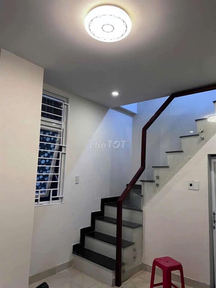 Nhà HXH 180 bùi văn ba 4 tầng căn góc thoáng mát
