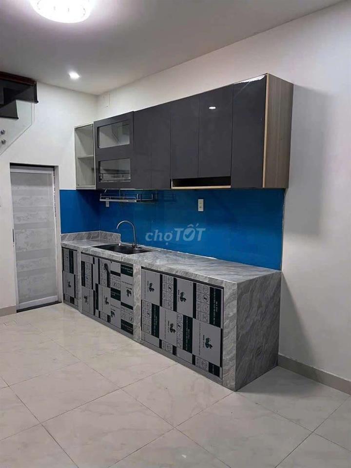Nhà HXH 180 bùi văn ba 4 tầng căn góc thoáng mát