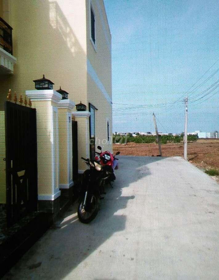 Nhà Bán Chính Chủ Sổ Hồng Chung Tân Kim Cần Giuộc