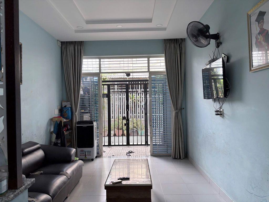 BÁN NHÀ QUẬN 7- PHƯỜNG PHÚ THUẬN- SÁT PMH