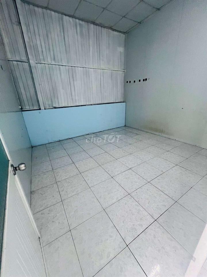 BÁN NHÀ CẤP 4, HXH , DT RỘNG , VỊ TRÍ ĐẸP THÔNG THOÁNG