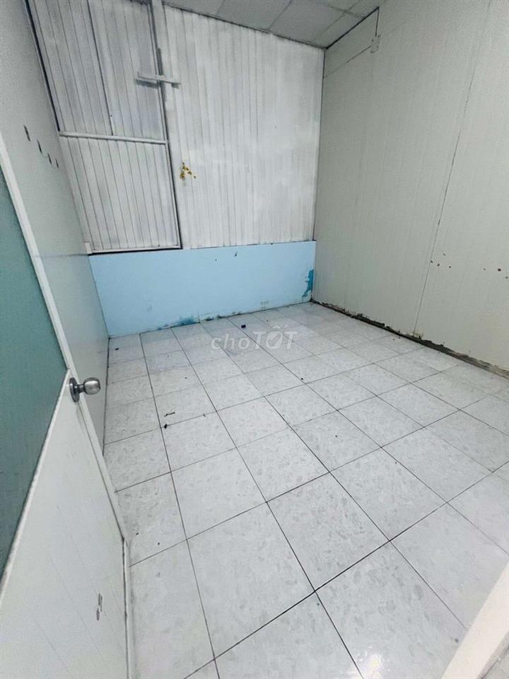 BÁN NHÀ CẤP 4, HXH , DT RỘNG , VỊ TRÍ ĐẸP THÔNG THOÁNG