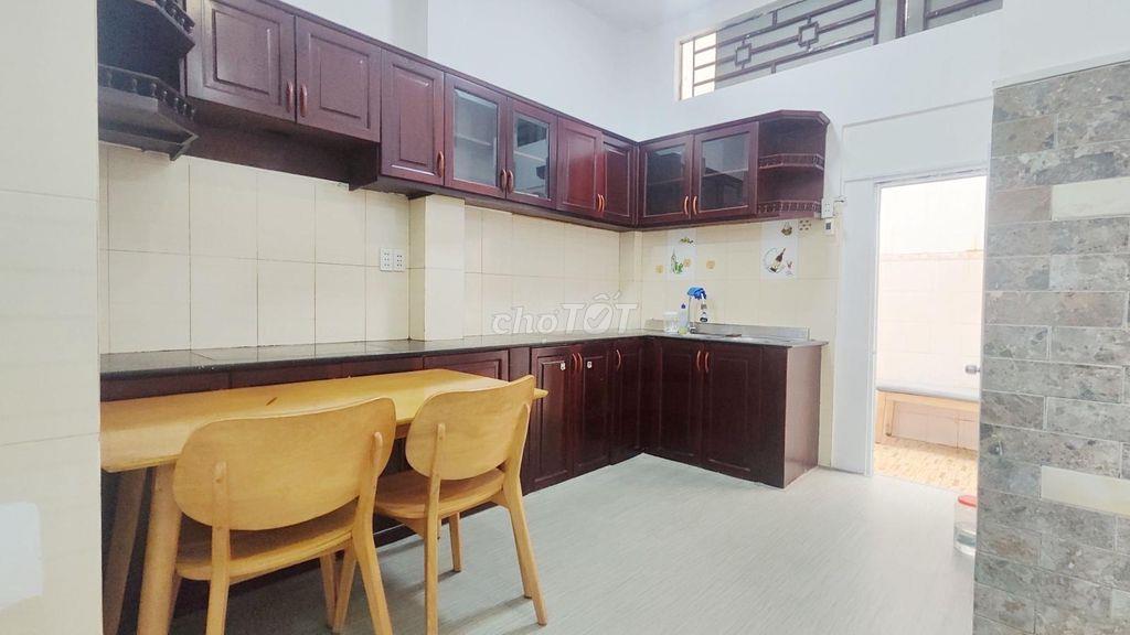 Cho thuê phòng trọ 32m2 đường Phú Thuận, Quận 7, giá 5tr4