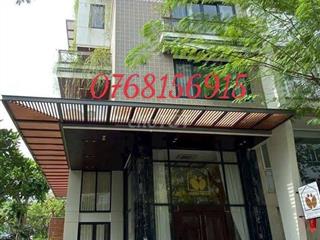 Bán Nhà Mặt Tiền Phú Mỹ Hưng. 4Floors, Basement, Rooftopterrace