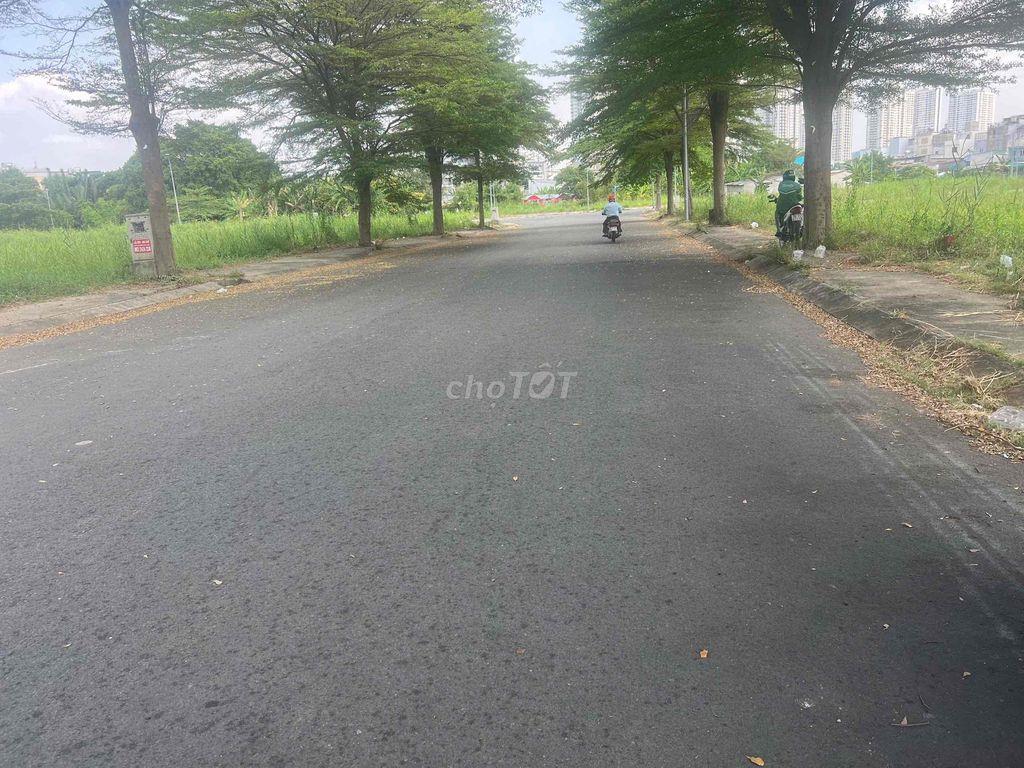 Bán nhà phố khu SADECO ven sông, o Tân Hưng,Q7