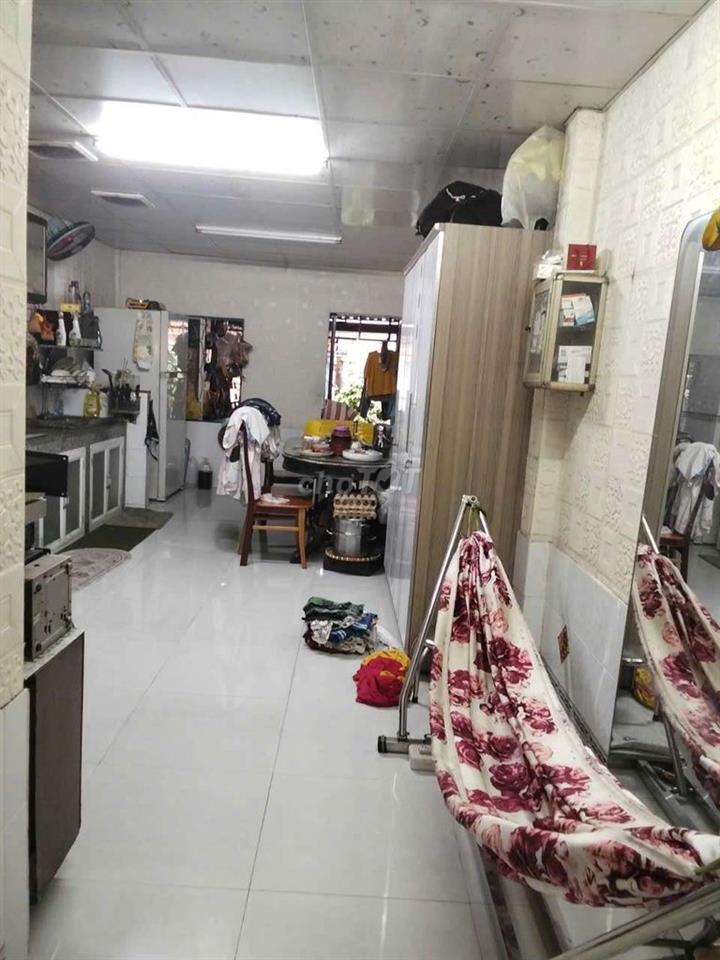 🏡 NHÀ CẤP 4 VỊ TRÍ VÀNG – NGAY NGÃ TƯ LÊ VĂN LƯƠNG & NG. THỊ THẬP Q.7