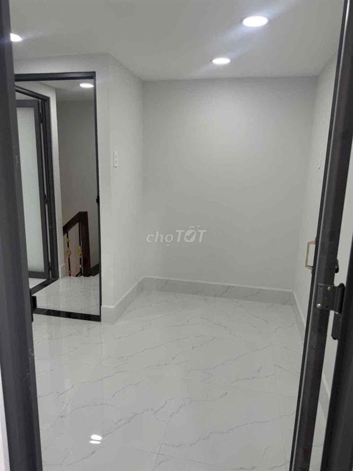 mình chính chủ cần cho thuê nhà nguyên căn