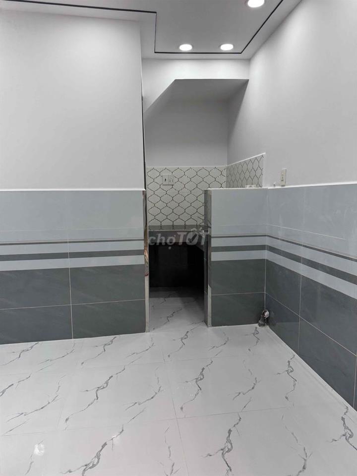 mình chính chủ cần bán căn nhà hẻm 994 huỳnh tấn phát