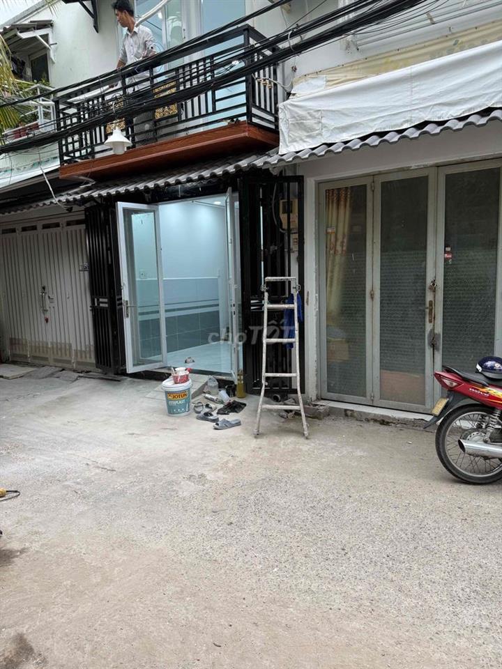 mình chính chủ cần bán căn nhà hẻm 994 huỳnh tấn phát