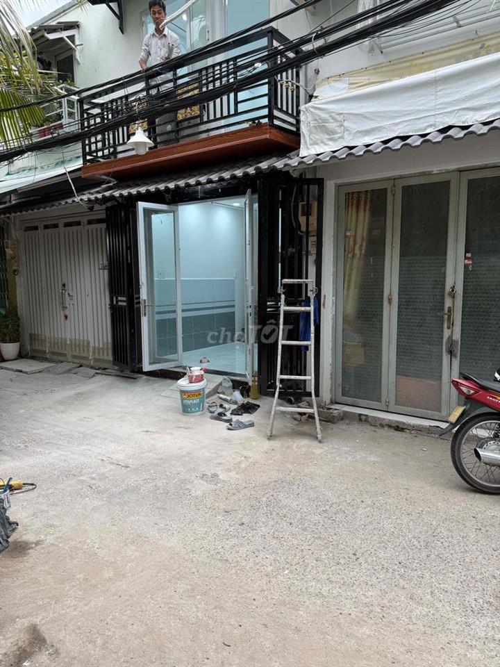 mình chính chủ cần bán căn nhà hẻm 994 huỳnh tấn phát