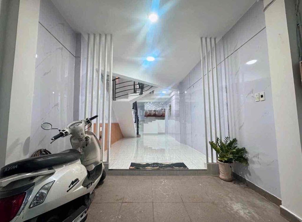 nhà 3 tầng hẽm ôtô 7chổ thông thoáng