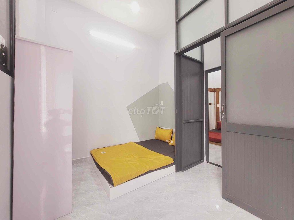 nhà nguyên căn hẽm 1428.nhà mới sạch sẽ
