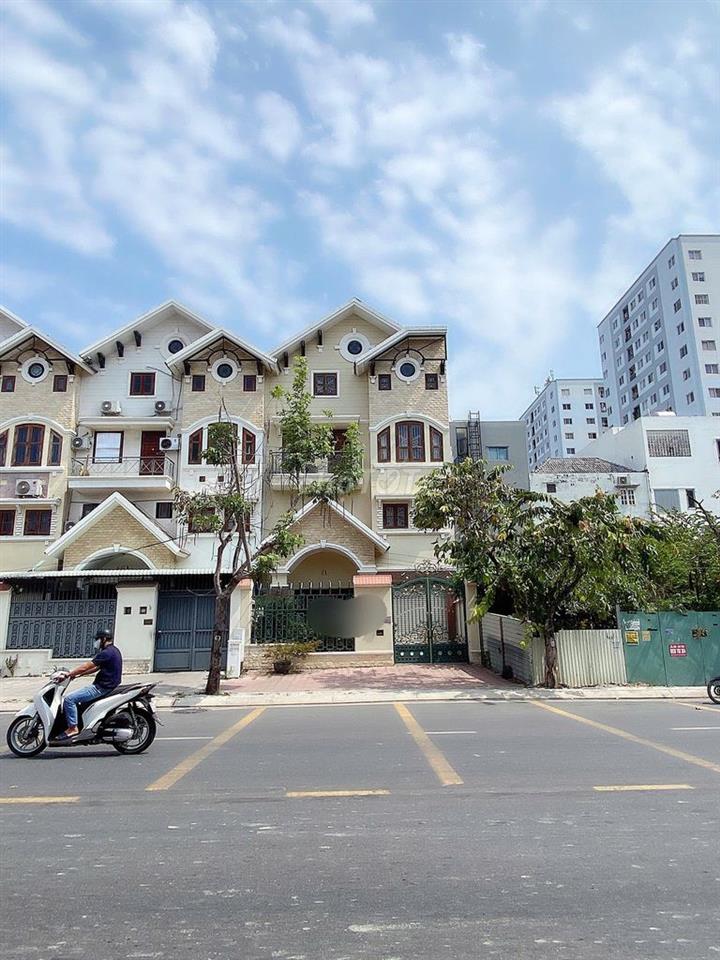 MẶT TIỀN ĐƯỜNG PHÚ THUẬN RỘNG 30M – NGANG 8M CỰC ĐẸP – CÓ THANG MÁY