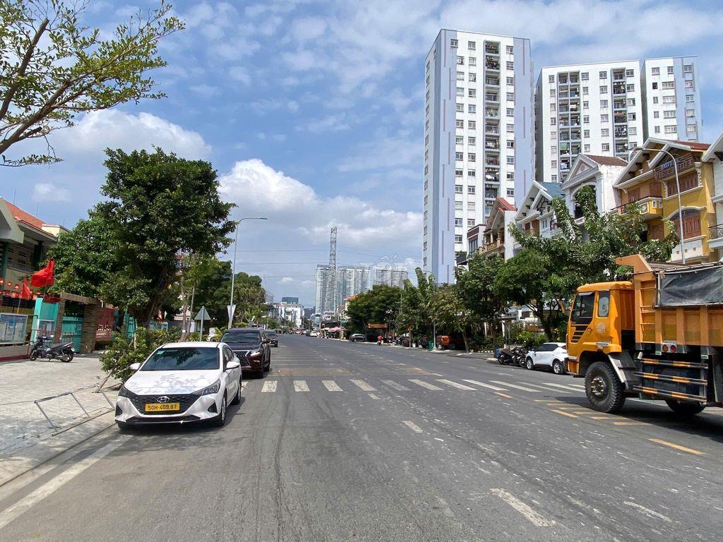 MẶT TIỀN ĐƯỜNG PHÚ THUẬN RỘNG 30M – NGANG 8M CỰC ĐẸP – CÓ THANG MÁY