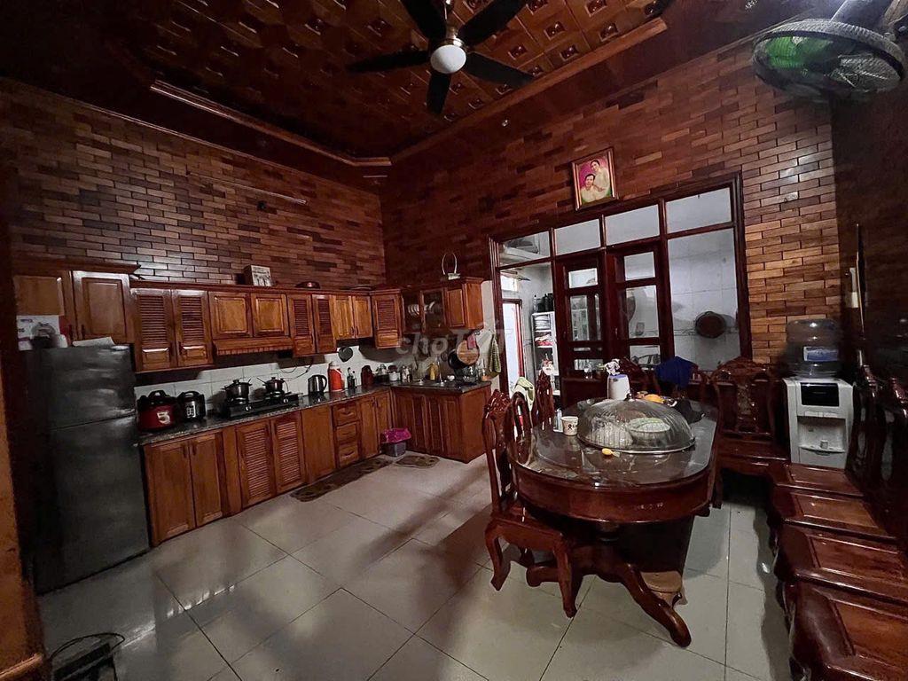 CHÍNH CHỦ CẦN BÁN NHÀ 3 TẦNG