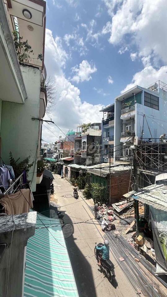 bán nhà hẻm xe hơi Trịnh đình Trọng quận Tân Phú