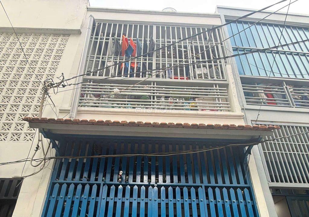 Chính chủ bán nhà đẹp xinh ở liền