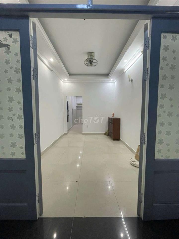 Chính chủ bán nhà đẹp xinh ở liền