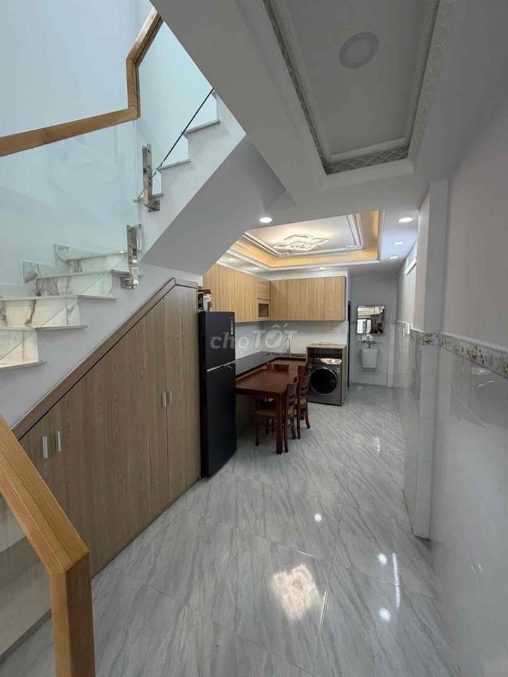 Nhà đẹp 2 tầng, Lâm Văn Bền, Quận 7, hẻm 4m – Tặng full nội thất