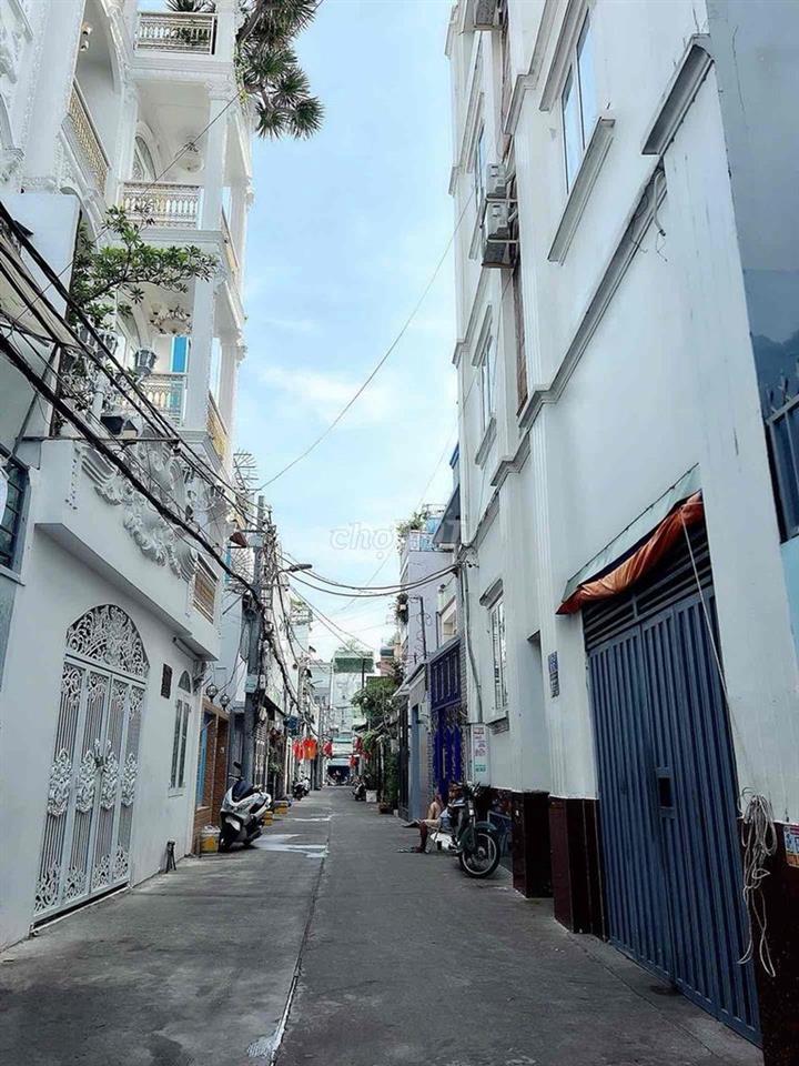 Nhà đẹp 2 tầng, Lâm Văn Bền, Quận 7, hẻm 4m – Tặng full nội thất