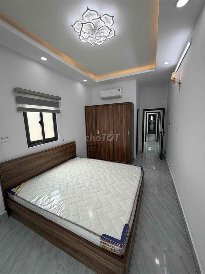 Nhà đẹp 2 tầng, Lâm Văn Bền, Quận 7, hẻm 4m – Tặng full nội thất