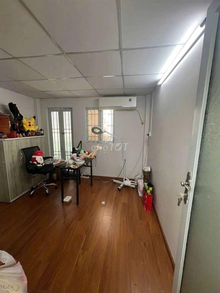 bán nhà nguyên căn có sổ hồng giá rẻ 1 trệt 2 lầu