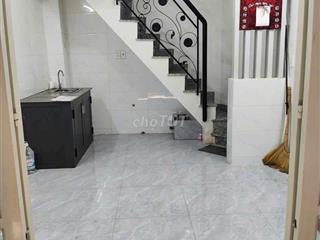 bán nhà nguyên căn có sổ hồng giá rẻ 1 trệt 2 lầu