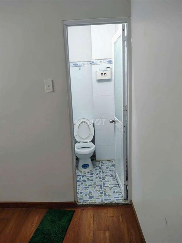 bán nhà nguyên căn có sổ hồng giá rẻ 1 trệt 2 lầu