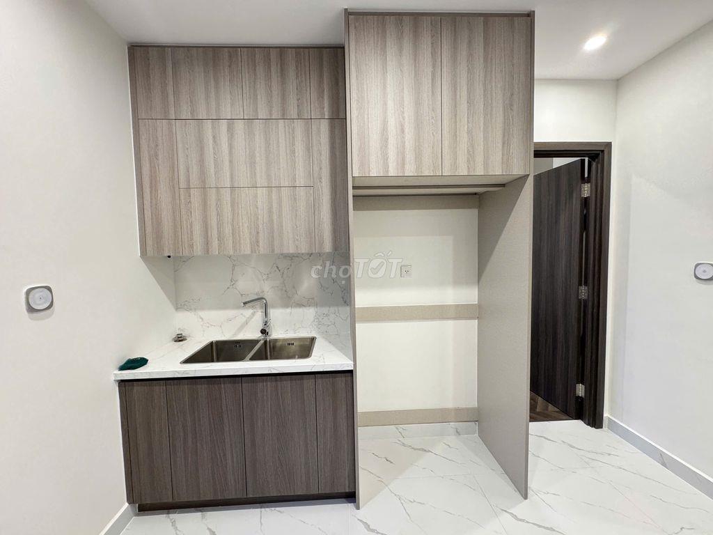 Hiếm !Bán gấp căn hộ CC 3PN, 2WC, 110m2 tại The Opus One , 9,3 tỷ