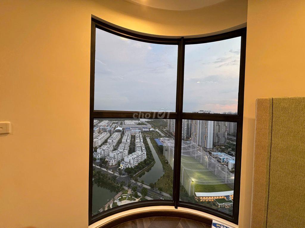 Hiếm !Bán gấp căn hộ CC 3PN, 2WC, 110m2 tại The Opus One , 9,3 tỷ