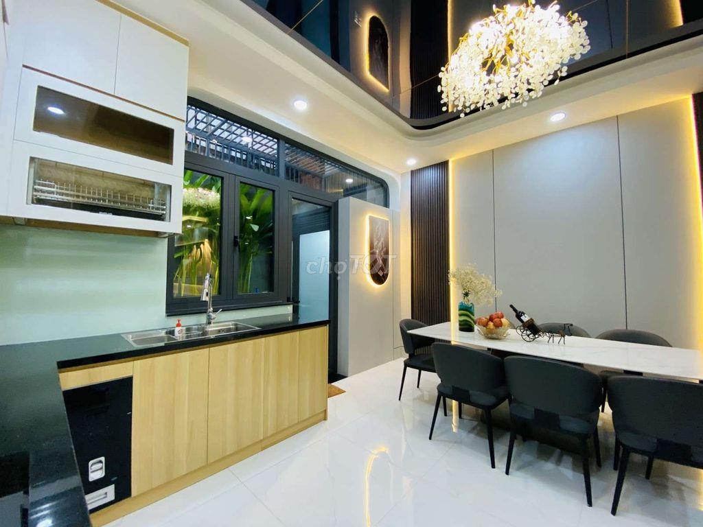 Bán Nhà Đẹp 4 Tầng Full Nội Thất, 90m², Thang Máy, Chỉ 16 Tỷ 5, Quận 7