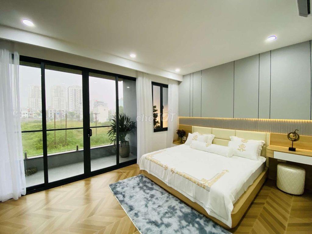 Bán Nhà Đẹp 4 Tầng Full Nội Thất, 90m², Thang Máy, Chỉ 16 Tỷ 5, Quận 7