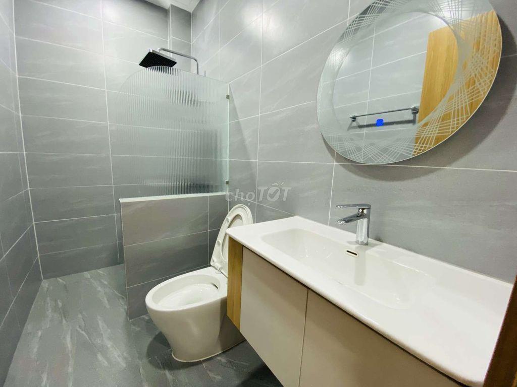 Bán Nhà Đẹp 4 Tầng Full Nội Thất, 90m², Thang Máy, Chỉ 16 Tỷ 5, Quận 7
