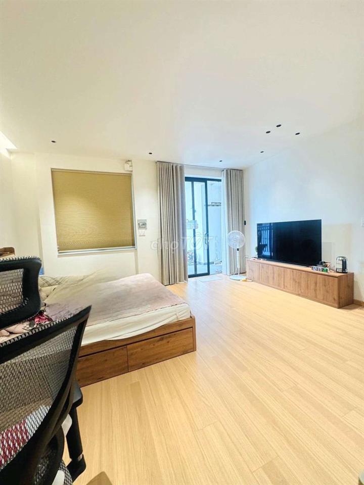 Biệt Thự Đẹp 3 Tầng, Full Nội Thất, 160m2, 9x18, Chỉ 17 Tỷ, Quận 7