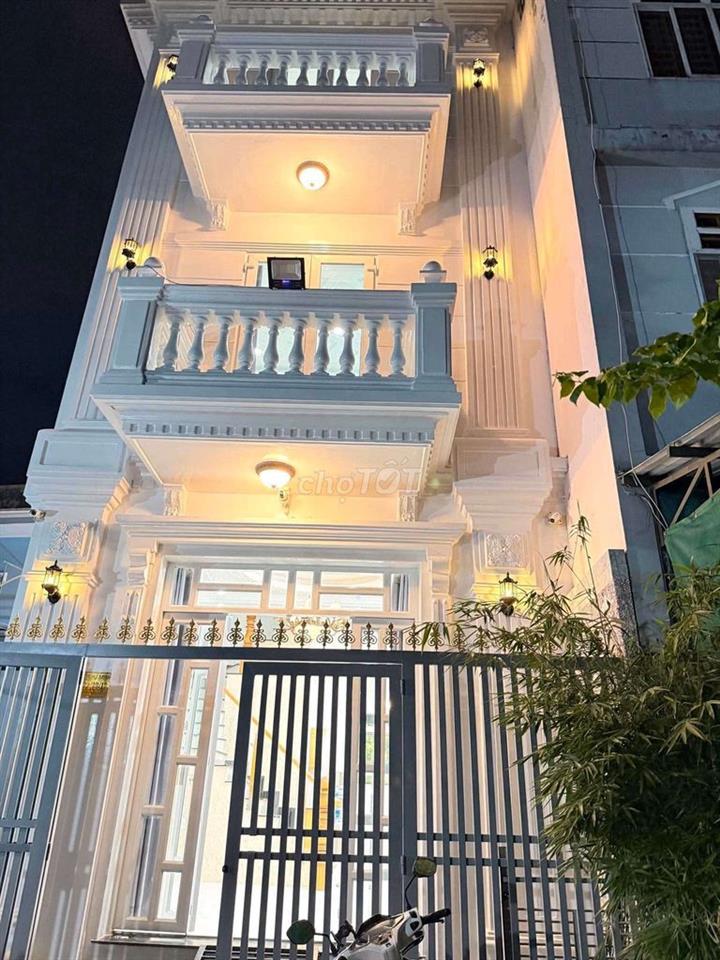 Bán Biệt Thự Mini 4 Tầng, 200m² Sàn, Đường 14m, Chỉ 8 Tỷ 5, Quận 7