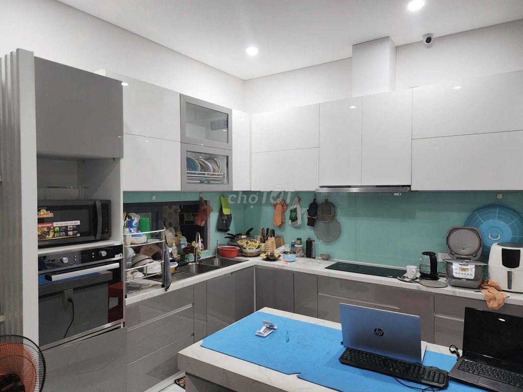 Bán Nhà Đẹp 5 Tầng, 120m2, Hẻm 8m Khu Kiều Đàm, Chỉ 22 Tỷ, Quận 7 