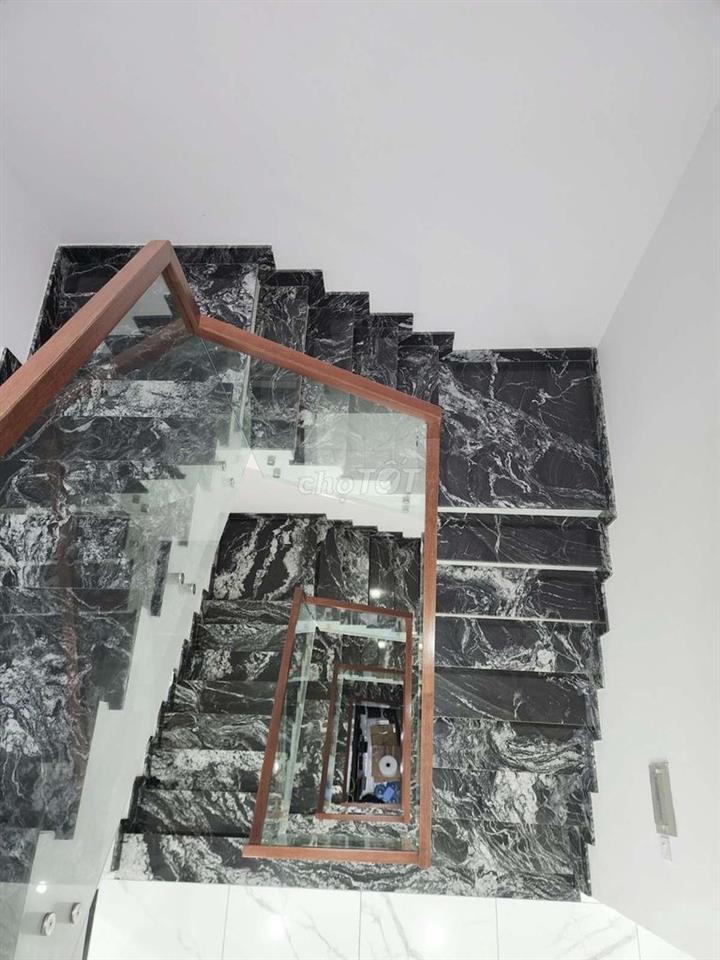 Bán Nhà Đẹp 5 Tầng, 120m2, Hẻm 8m Khu Kiều Đàm, Chỉ 22 Tỷ, Quận 7 