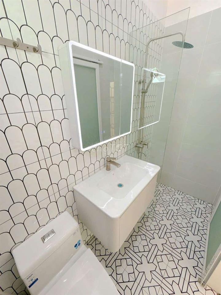 Nhà mới trệt lầu 4p ngủ phun nội thất gần khu chế xuất Tân Thuận 