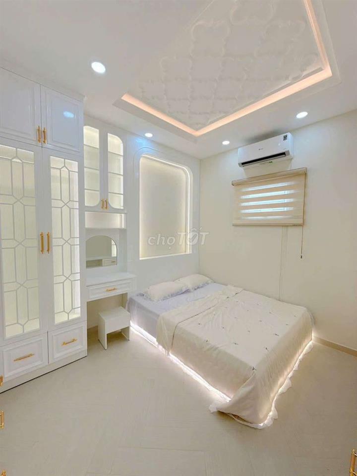 Nhà mới trệt lầu 4p ngủ phun nội thất gần khu chế xuất Tân Thuận 