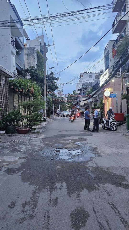 Bán nhà 4 tầng đường nhựa 8m lâm văn bền 4x20 giá 12 tỷ