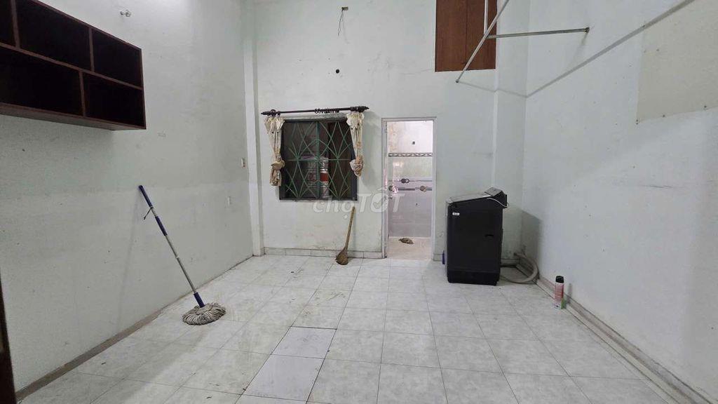 Cho thuê nhà 1 lầu mặt tiền đường số lâm văn bền 3pn giá 20 triệu