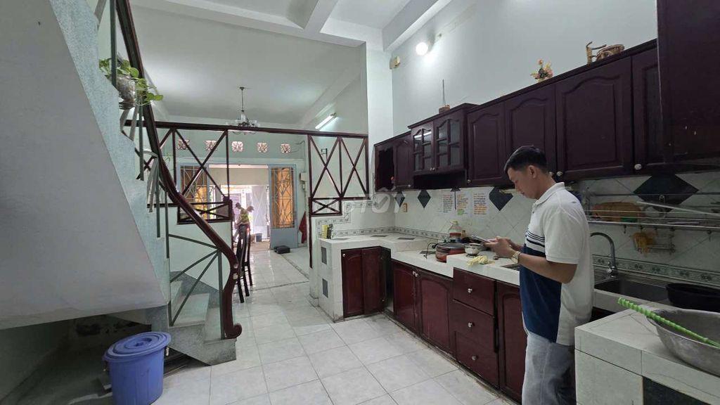 Cho thuê nhà 1 lầu mặt tiền đường số lâm văn bền 3pn giá 20 triệu