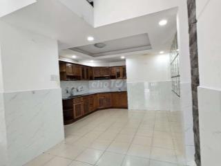 Cho thuê nhà 4 tầng trung tâm quận 7 có 4pn nhà đẹp giá 17 triệu