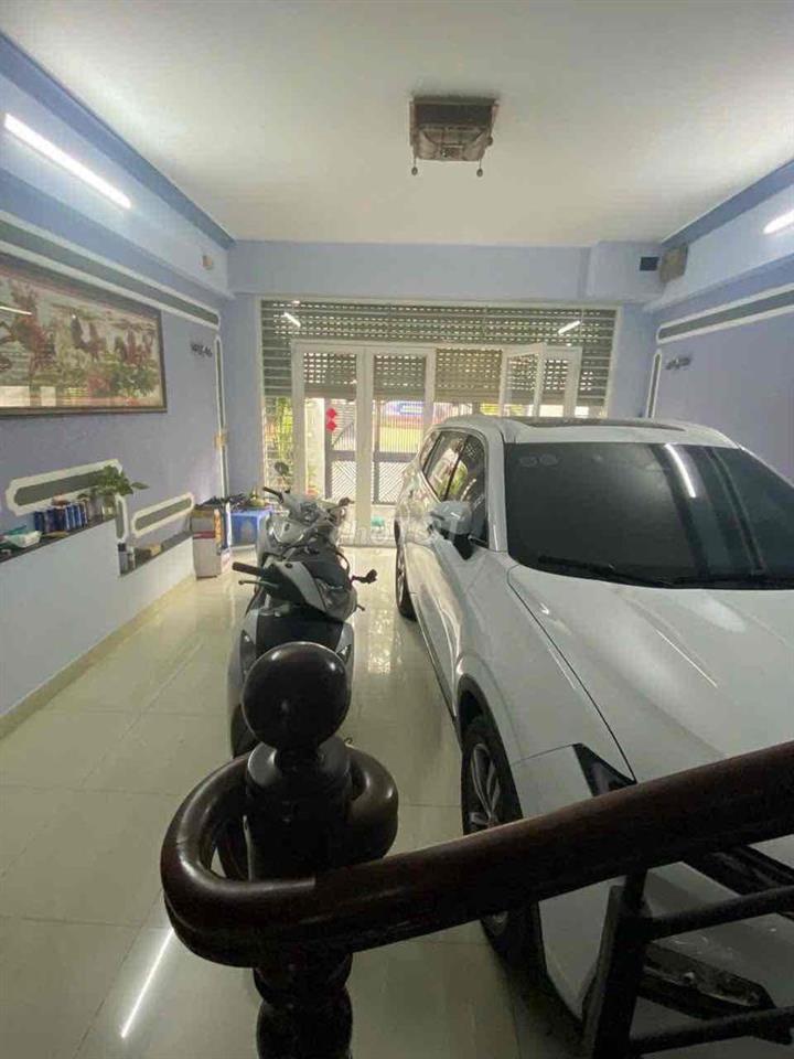Nhà bán mặt tiền đường D1- Phú Mỹ- Q7