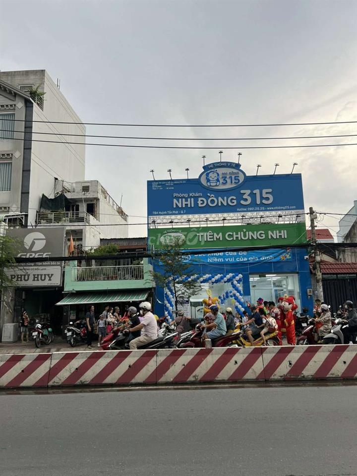 Bán nhà mặt tiền Huỳnh Tấn Phát.