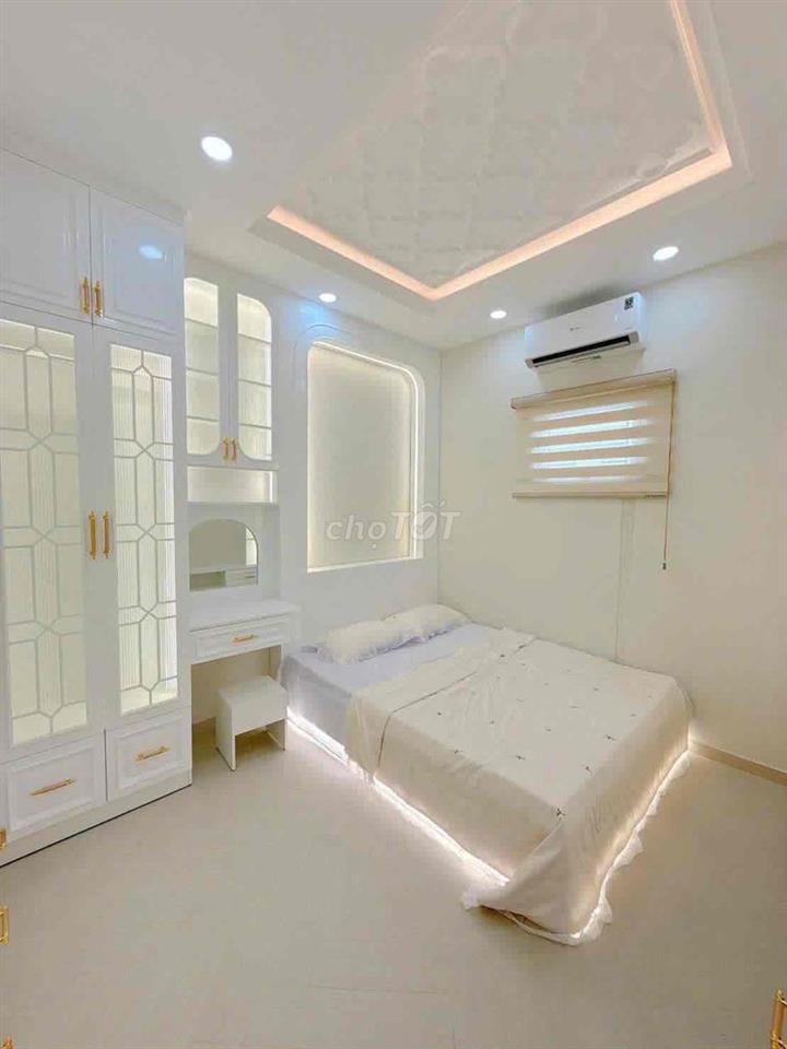 Bán Nhà Q7 Tân Thuận Tây 58m² - Ngang 9m Đẹp Hiếm, 4PN Full Nội Thất -