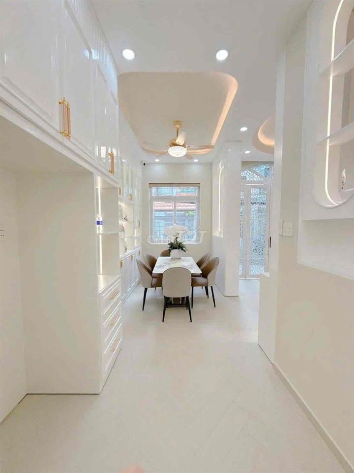 Bán Nhà Q7 Tân Thuận Tây 58m² - Ngang 9m Đẹp Hiếm, 4PN Full Nội Thất -