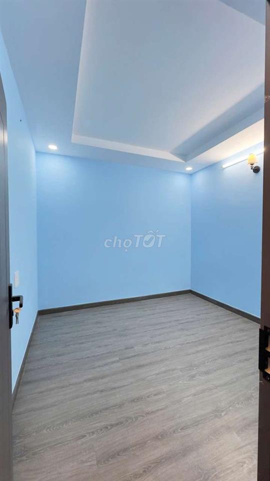 Bán nhà Quận 7 giá rẻ, đường lớn xe hơi tới nhà.. cách phú Mỹ Hưng 1km