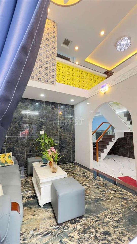Bán nhà Quận 7 giá rẻ, đường lớn xe hơi tới nhà.. cách phú Mỹ Hưng 1km