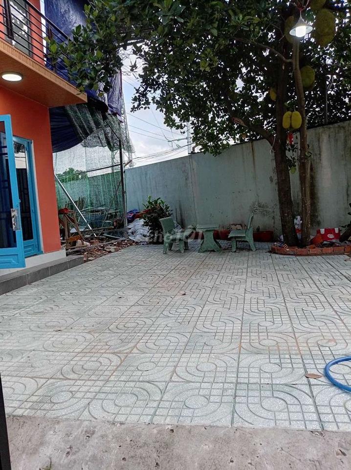 Bán nhà giá rẻ.. cách trứng tâm TP 6km...gần trường chợ.. khu dân cư.